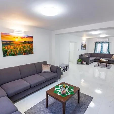 Starry Sky With Pool And Jacuzzi Villa Slivno (Split-Dalmatia)
