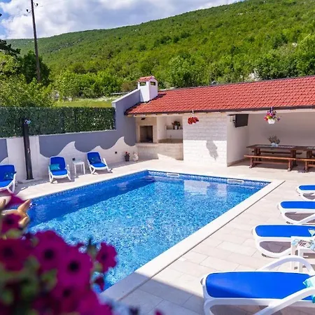 Starry Sky With Pool And Jacuzzi