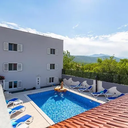 Starry Sky With Pool And Jacuzzi * Slivno (Split-Dalmatia)
