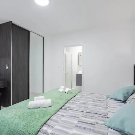 Starry Sky With Pool And Jacuzzi Villa Slivno (Split-Dalmatia)